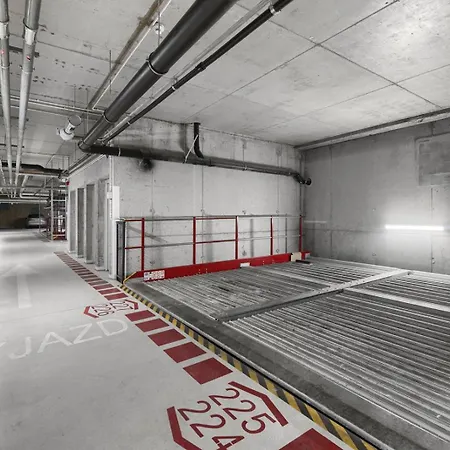 Sky View Dabrowskiego Apartment