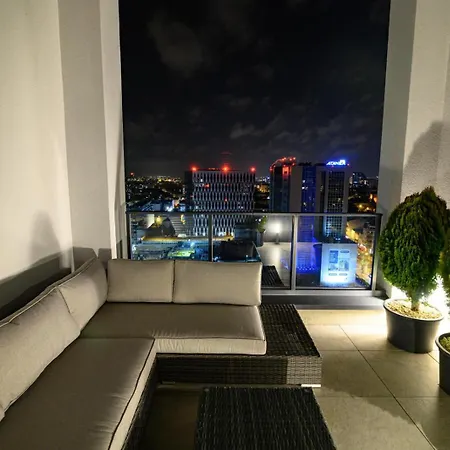 Sky View Dabrowskiego Apartamento *