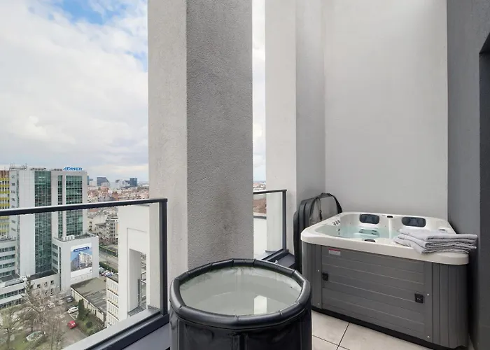 Sky View Dabrowskiego 아파트 포즈난